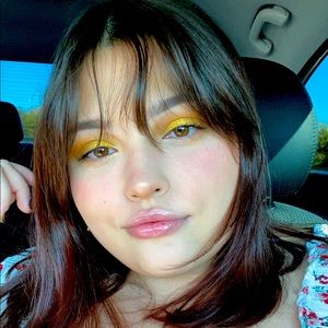 Meet your Posher, Tabitha